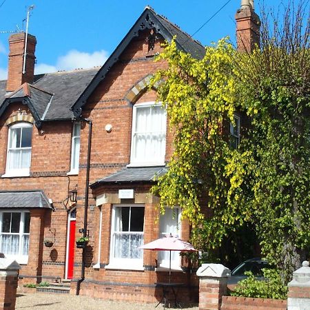 Telford House Bed & Breakfast Milton Keynes Bagian luar foto