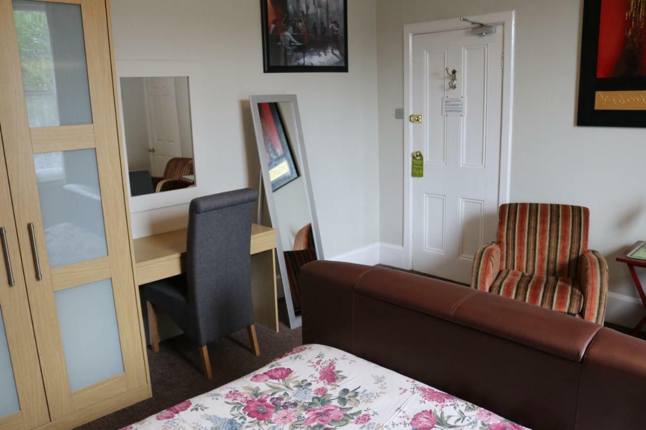 Telford House Bed & Breakfast Milton Keynes Bagian luar foto