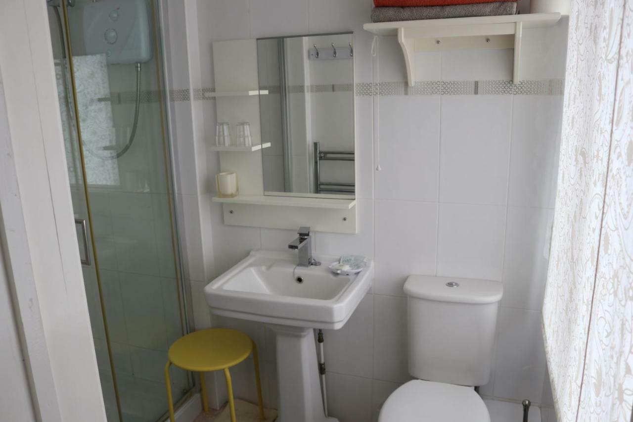Telford House Bed & Breakfast Milton Keynes Bagian luar foto